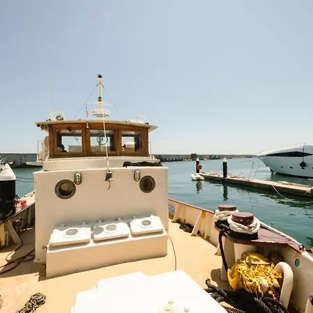 Unic Boat In Old Harbour Botel